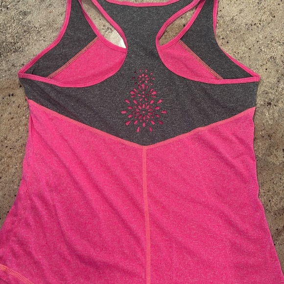 Tank top - Picture 3 of 4